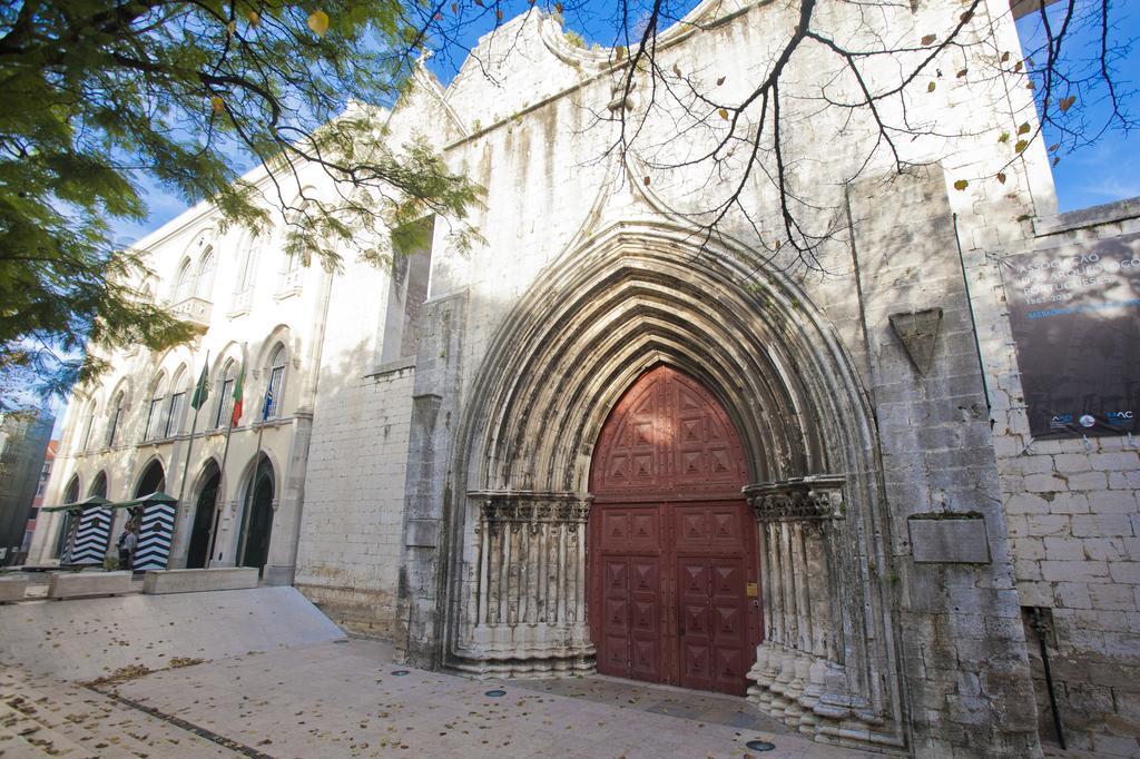 Apartamento Entre O Carmo E A Trindade
